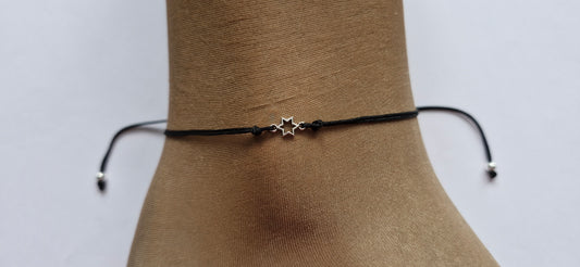 Simple star anklet