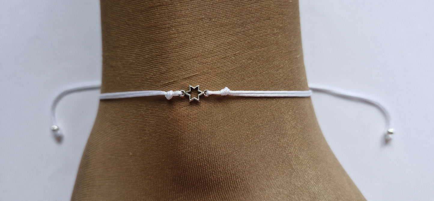 Simple star anklet