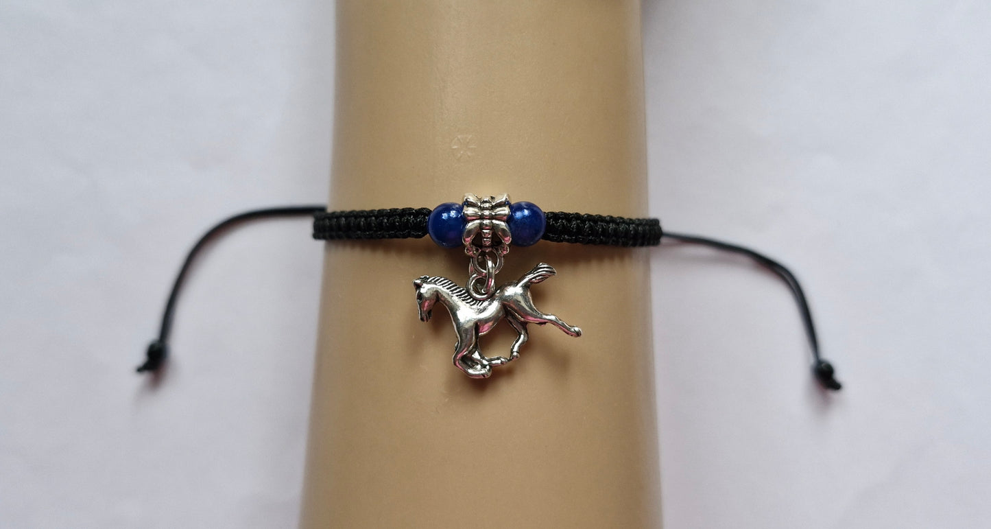 Horse charm bracelet