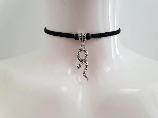 Snake choker necklace