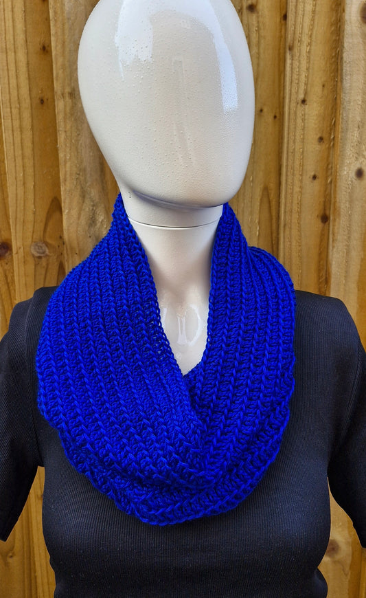 Blue neck warmer