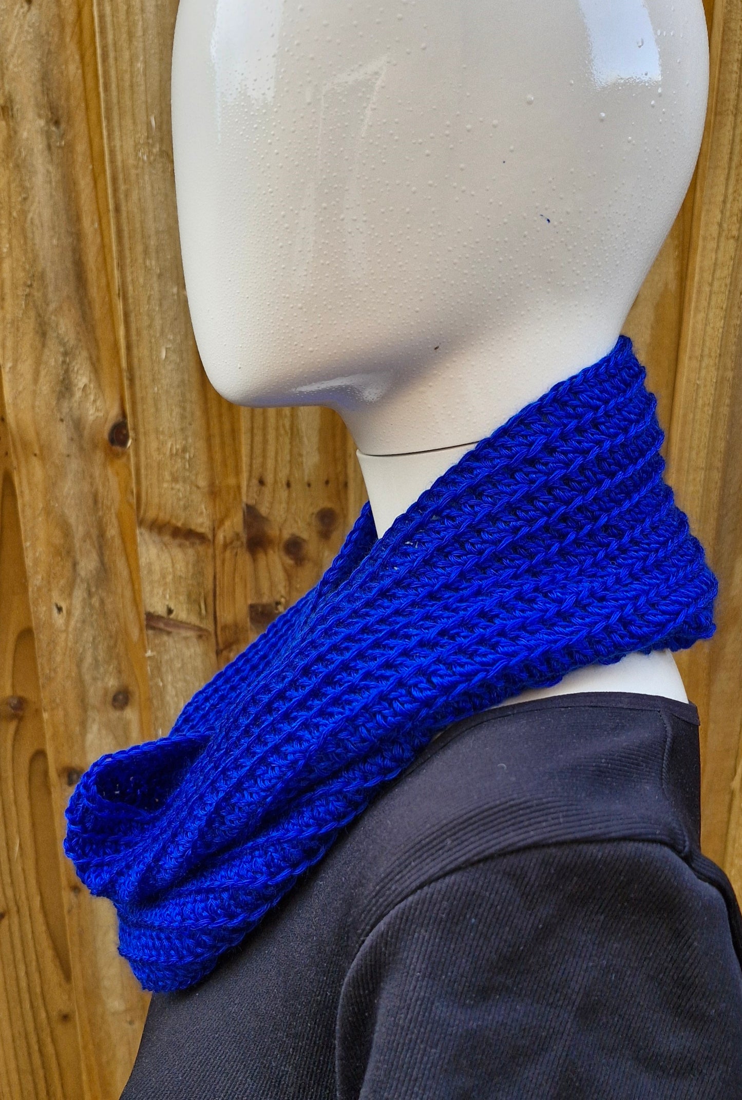 Blue neck warmer